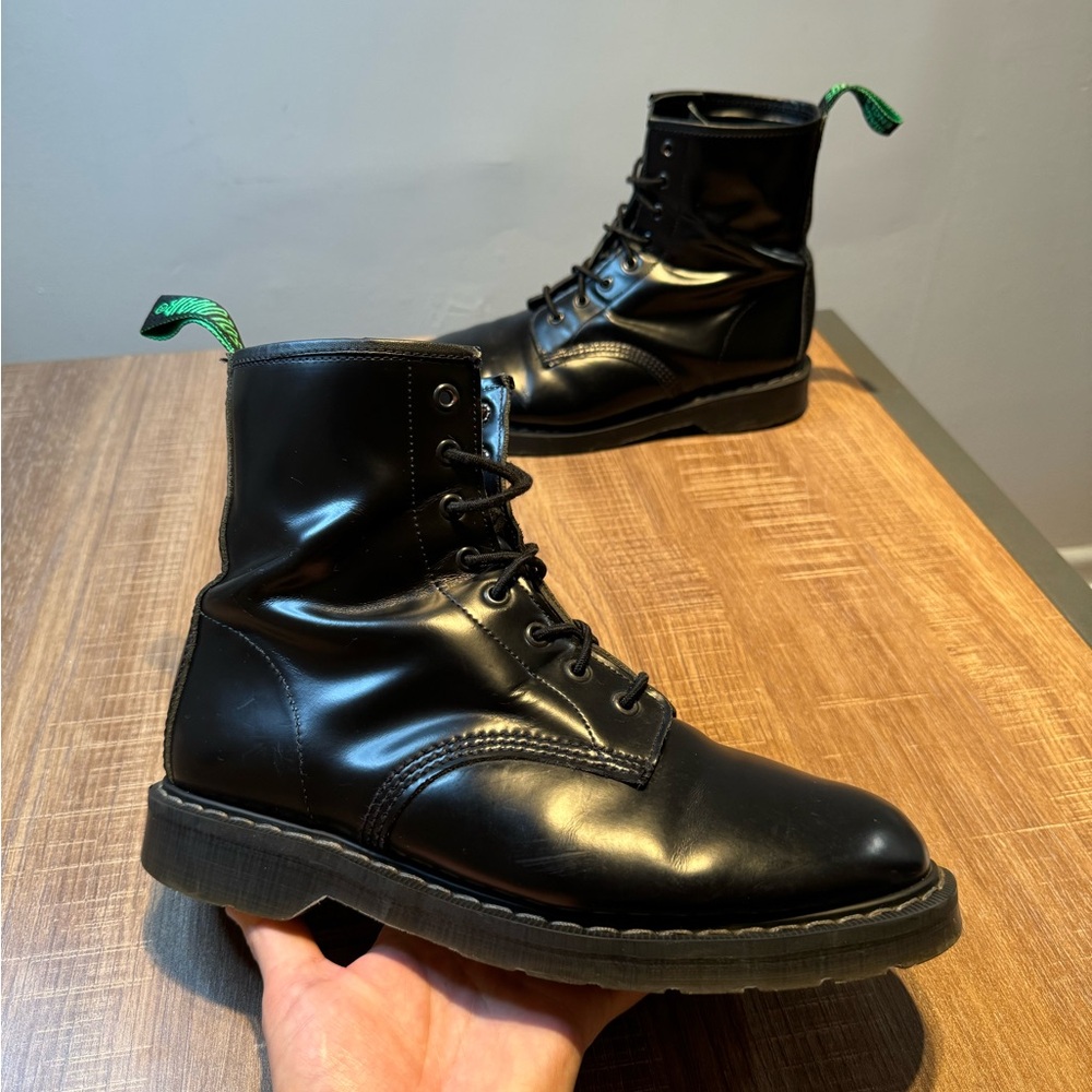 Black Leather Combat Boots - Classic Lace-Up Men's Boots